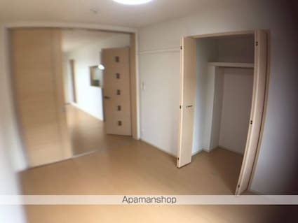 メルシーガーデン坂本[1LDK/52.99m2]の収納