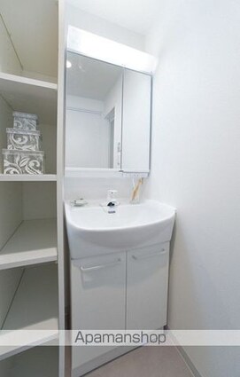 東京都新宿区荒木町[1K/23.69m2]の洗面所