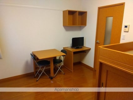 香川県坂出市築港町１丁目[1K/21.65m2]のリビング・居間