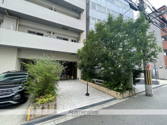 スプランディッド新大阪DUEの玄関写真