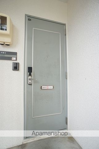 タウンハウス愛野公園 Dの玄関写真