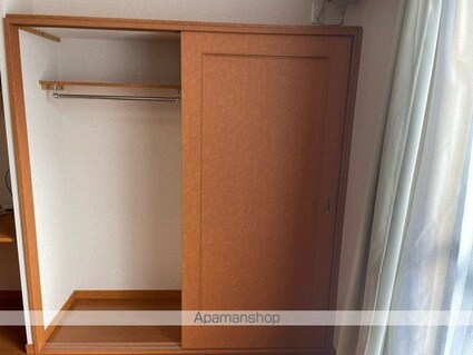 レオパレストリアノン武田[1K/23.18m2]の収納