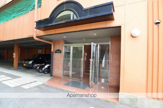 サンヒルズ大和の玄関写真