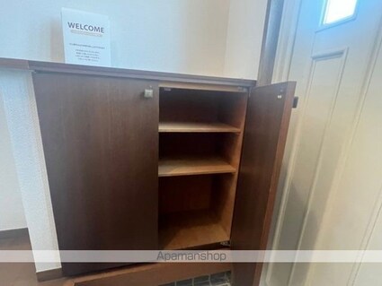 ヴェルドミール青葉台　ＡＢＣＤ[3LDK/99.91m2]の玄関