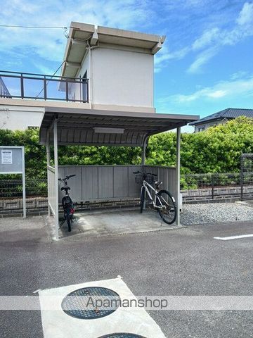 クローバー嶺田の内装写真