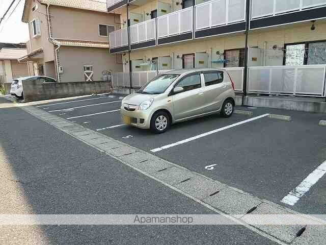 レオパレスゆう[1K/19.87m2]の駐車場