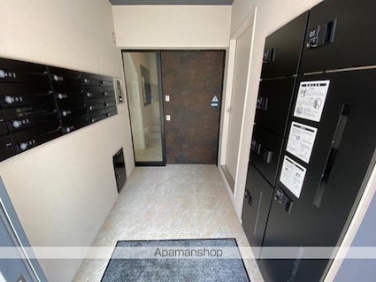 ミュー亀井町[1K/32.58m2]のエントランス