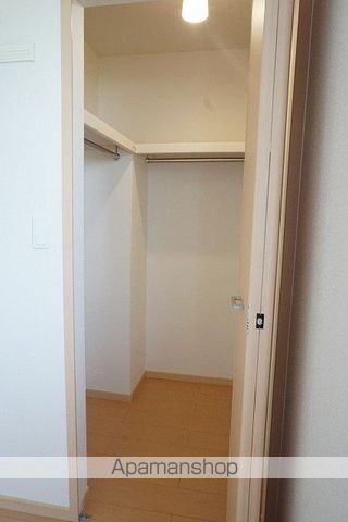 セレブリティ Cの内装写真