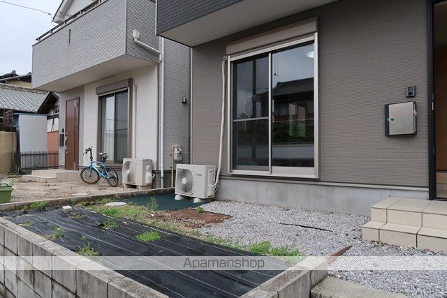 愛知高速東部丘陵線 はなみずき通駅 徒歩10分 2階建 築12年の玄関写真