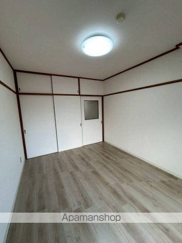 ヴェルセンチュリーの内装写真