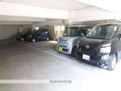 アクティ大津[1R/24.36m2]の駐車場