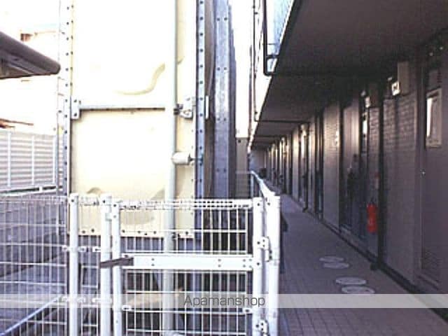 レオパレスOHIIIの玄関写真