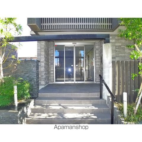 GRANDY VILLA CENTRAL PARK Iの玄関写真