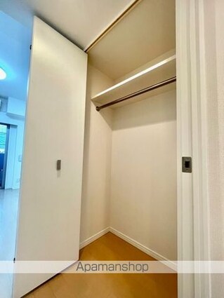 東京都港区西新橋２丁目[1K/21.16m2]の収納