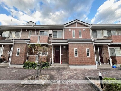 ロイヤル　ストーンⅡ[2LDK/63.87m2]の外観3