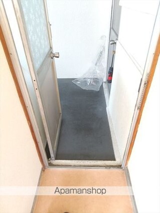 和歌山県和歌山市西釘貫丁２丁目[2K/27m2]の玄関