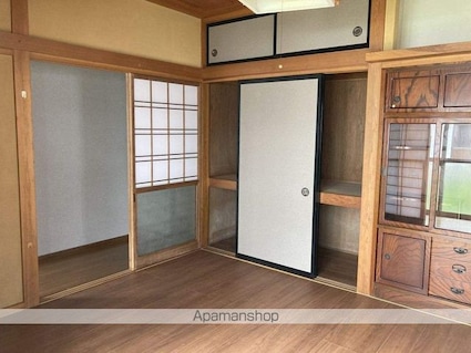 一戸建て[5DK/111.38m2]の収納