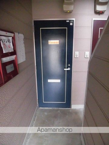 ハーモニーパレス中山の玄関写真