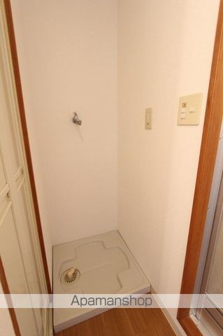 ダイアパレス中新町305号の内装写真