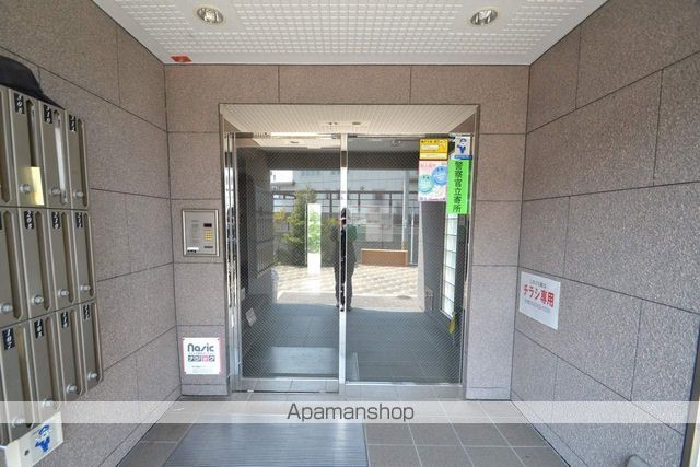 プランドール平岡の玄関写真