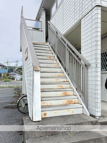 メゾンドベルBの玄関写真