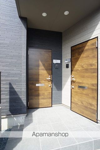セントレアデザイナーズ岩水寺駅前の玄関写真
