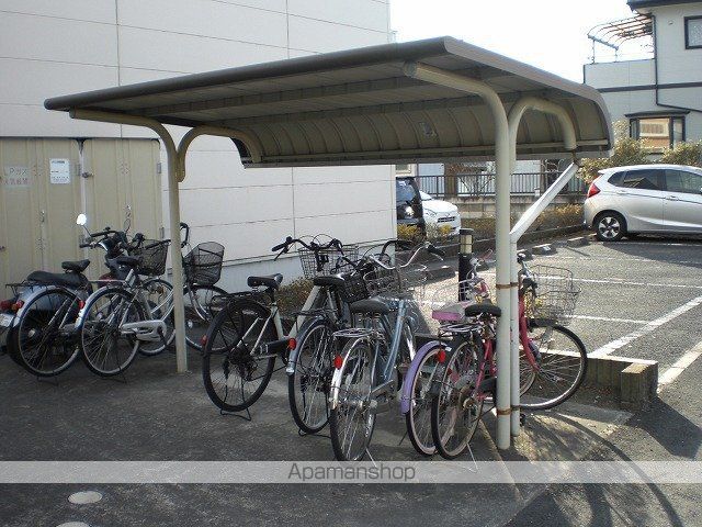 レオパレスウィル88の玄関写真