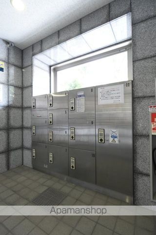 スカイコート新宿落合第6の玄関写真
