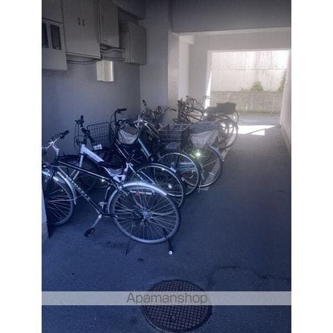 WELL BEING 大須の内装写真