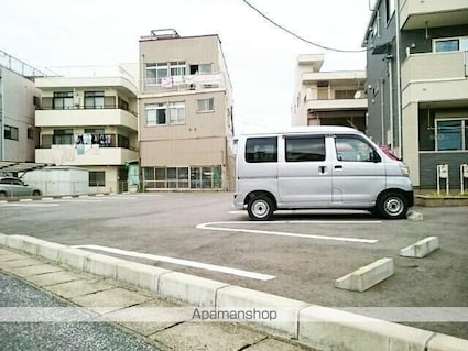 フレグランス中央[1DK/35.6m2]の駐車場1