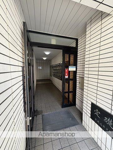 AYビルの玄関写真