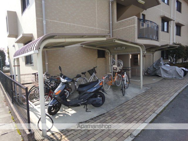 グローイングコートの外観写真