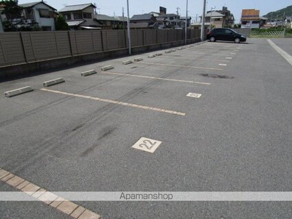 和歌山県和歌山市内原[2LDK/55.27m2]の駐車場3