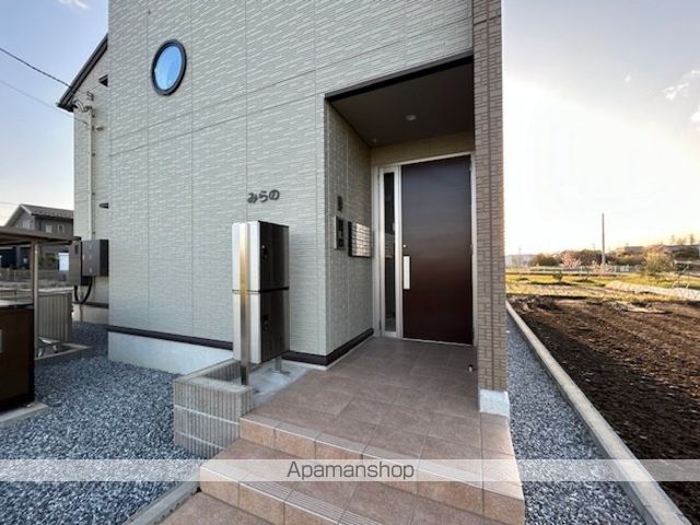 名鉄竹鼻・羽島線 新羽島駅 徒歩12分 2階建 築6年の玄関写真
