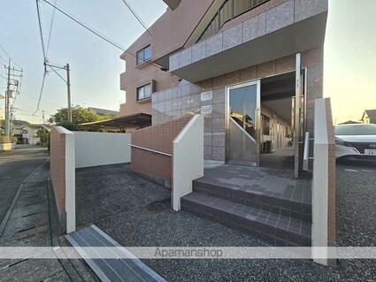 グランドール秋川[2LDK/58.44m2]のエントランス2