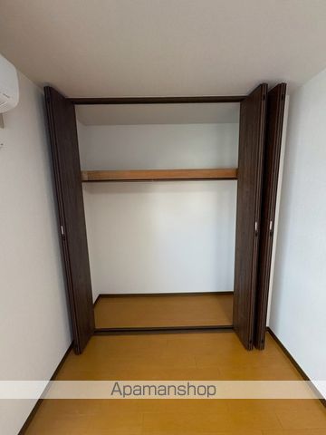 メゾン紀三井寺Iの内装写真
