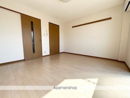 滋賀県犬上郡豊郷町大字沢[1K/28.01m2]のリビング・居間