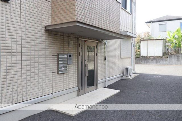 オークスの玄関写真