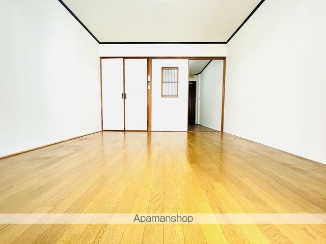 ハイツ嵯峨の内装写真