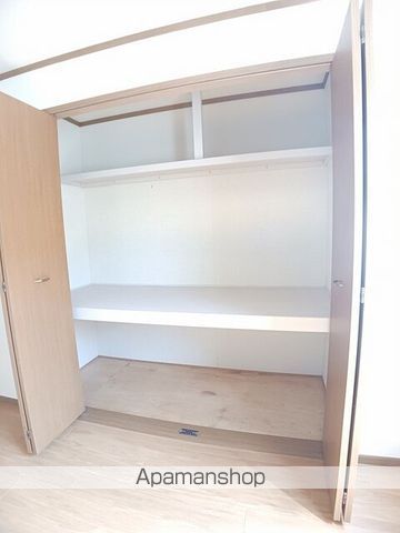 コリーヌ HIRAOKA Aの内装写真