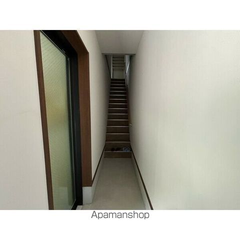 K-GARAGE 猪名寺の内装写真