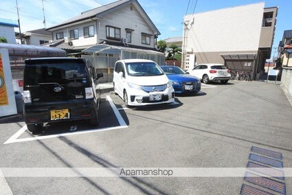 ラ　カーサ　ボヌール[2LDK/59.62m2]の駐車場
