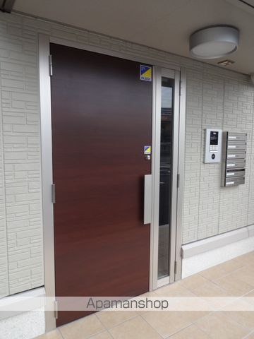 メゾン ド フルールIの玄関写真