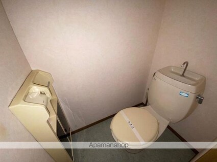 ロイヤルコート川西Ａ・Ｂ[3DK/53.73m2]のトイレ