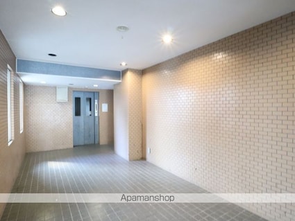 ユーハウス鶴舞Ⅱ[1LDK/71.43m2]のロビー2