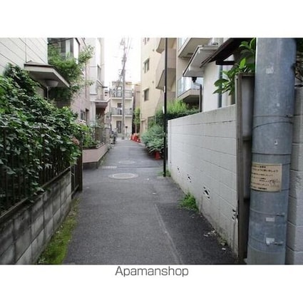 ヴィラ大塚[1R/13.66m2]の周辺1