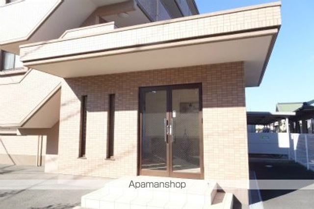 メイプルバンクの玄関写真