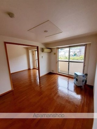 スプリングロードＡｋａｓａｋａ[2LDK/59.58m2]のリビング・居間1