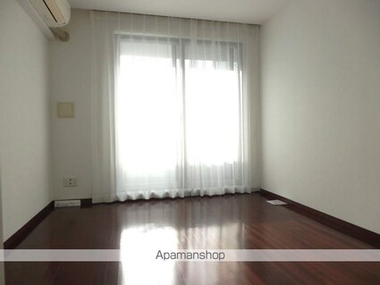 ロネスタＲ文京護国寺[1K/20.36m2]のリビング・居間