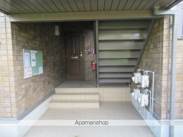 ウィルモア西梶尾Cの玄関写真